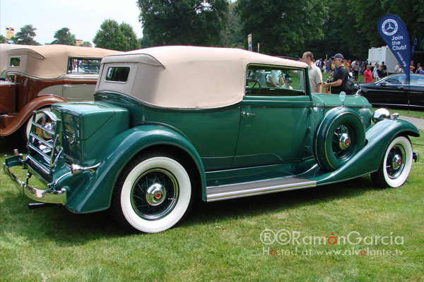 1933 Packard 1002 Convertible Victoria