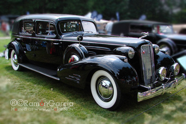 1937 Cadillac Series 90 V16 Imperial Cabriolet by Fleetwood
